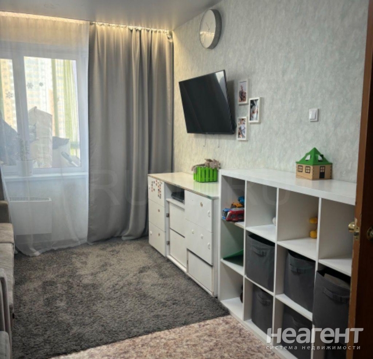 Продается 1-комнатная квартира, 38 м²