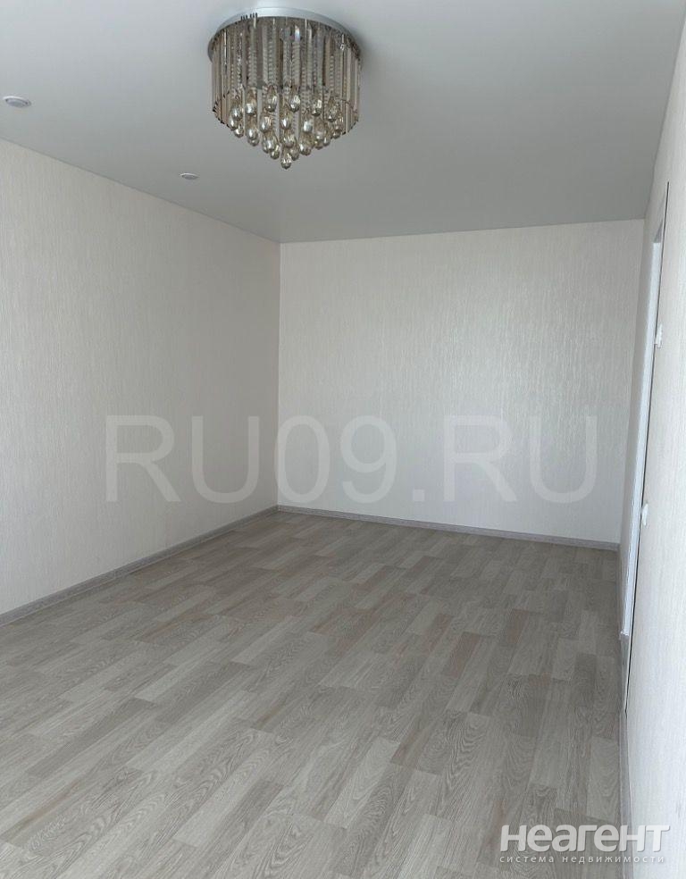 Продается 1-комнатная квартира, 35 м²