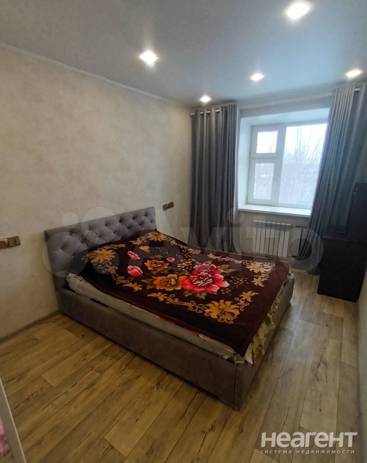 Продается Многокомнатная квартира, 80 м²