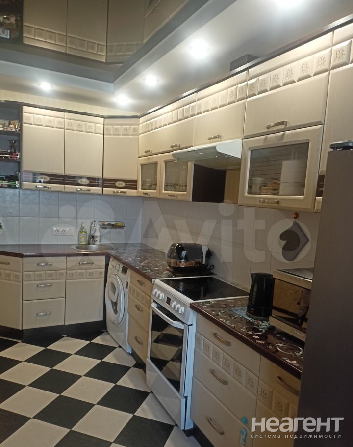 Продается 1-комнатная квартира, 45 м²