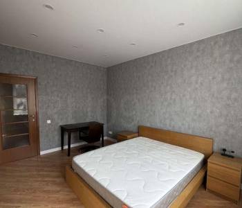 Продается Многокомнатная квартира, 105 м²