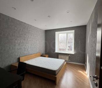 Продается Многокомнатная квартира, 105 м²