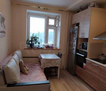 Продается 1-комнатная квартира, 43 м²