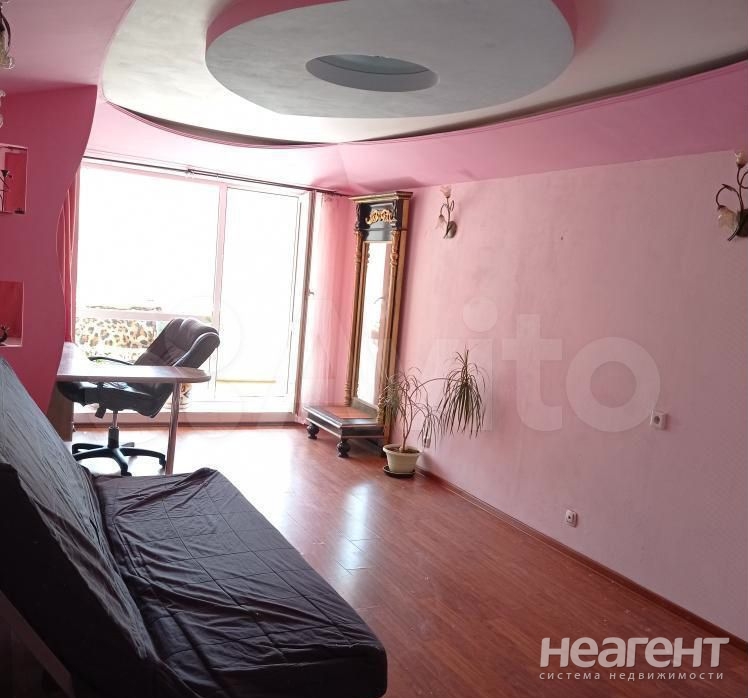 Продается 1-комнатная квартира, 50 м²