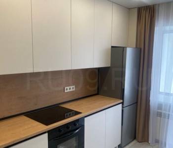 Продается 1-комнатная квартира, 38 м²