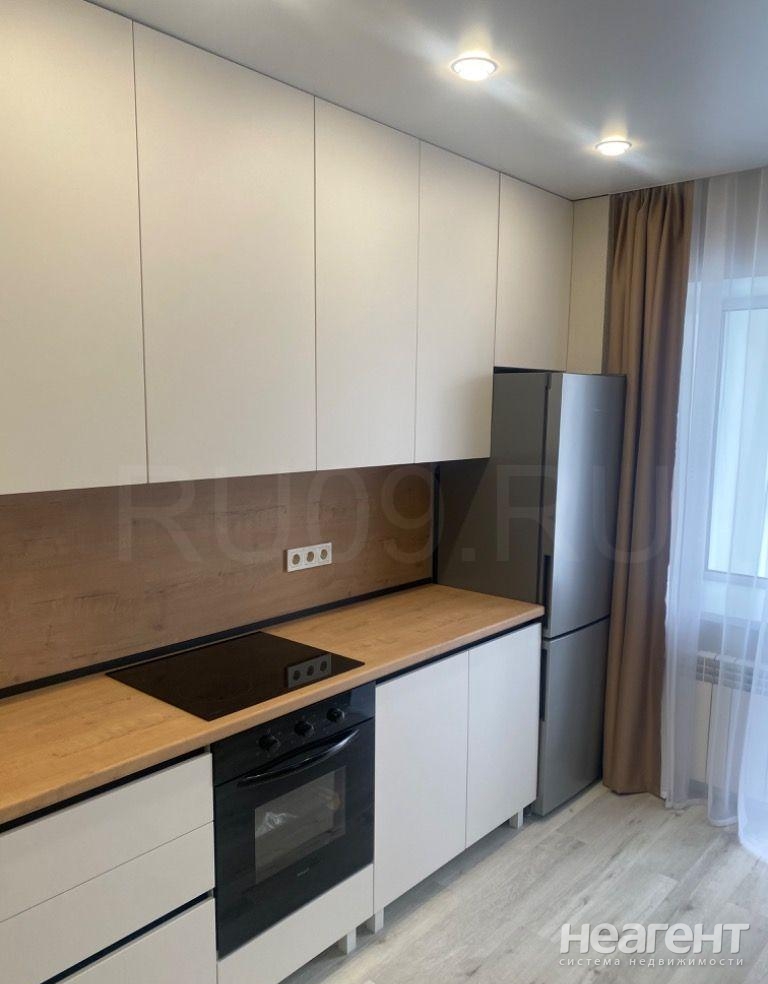 Продается 1-комнатная квартира, 39 м²