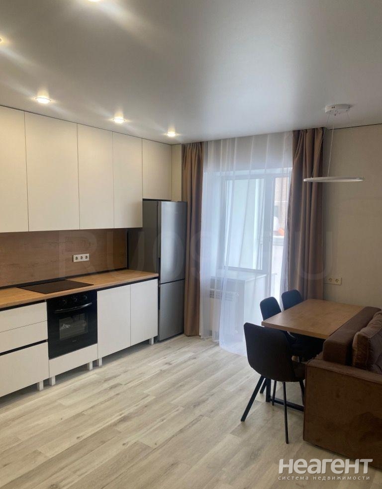 Продается 1-комнатная квартира, 39 м²