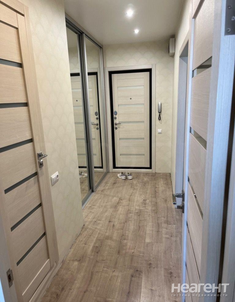 Продается 1-комнатная квартира, 44 м²