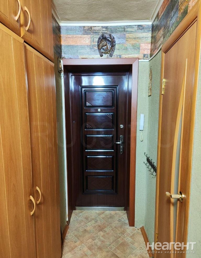 Продается 3-х комнатная квартира, 54 м²