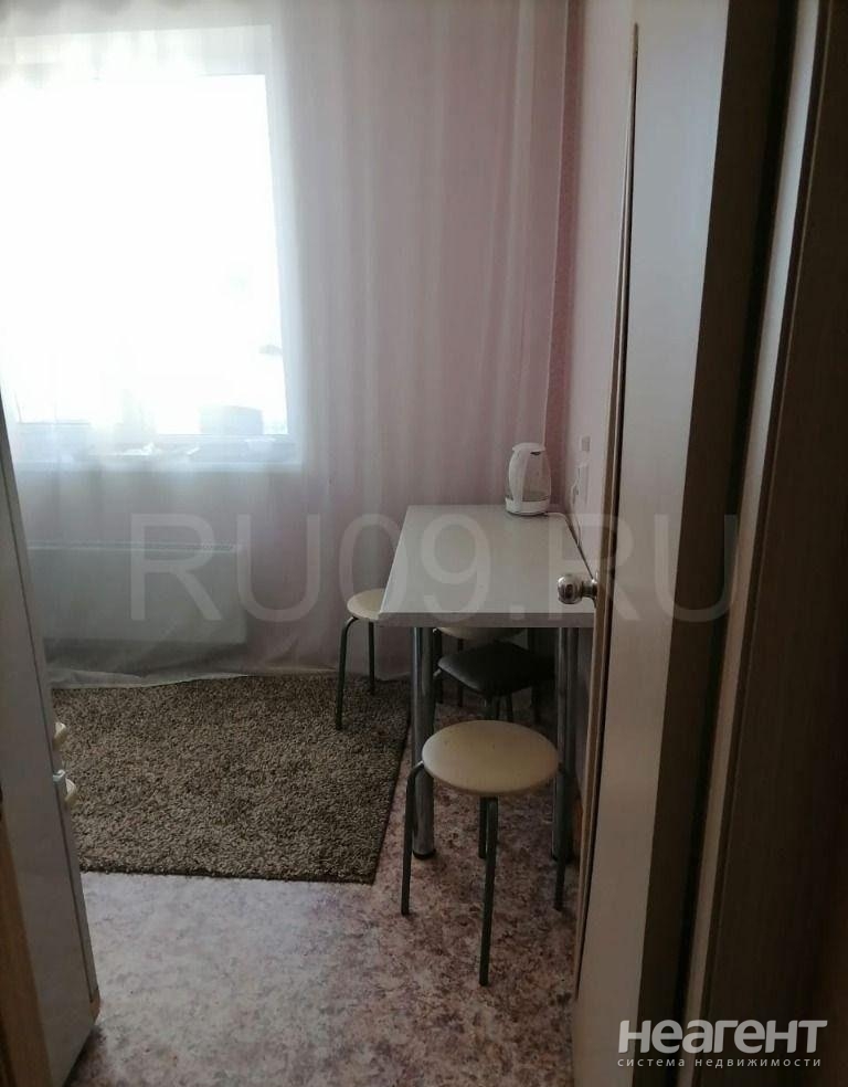 Продается 1-комнатная квартира, 38 м²