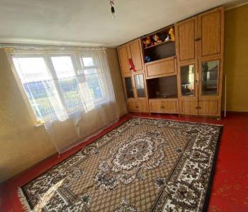 Продается Многокомнатная квартира, 50 м²