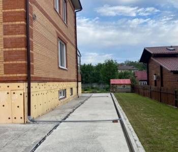 Продается Дом, 390 м²