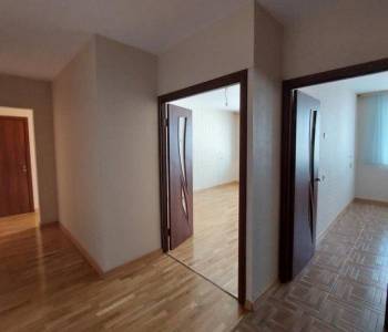 Продается 2-х комнатная квартира, 61 м²