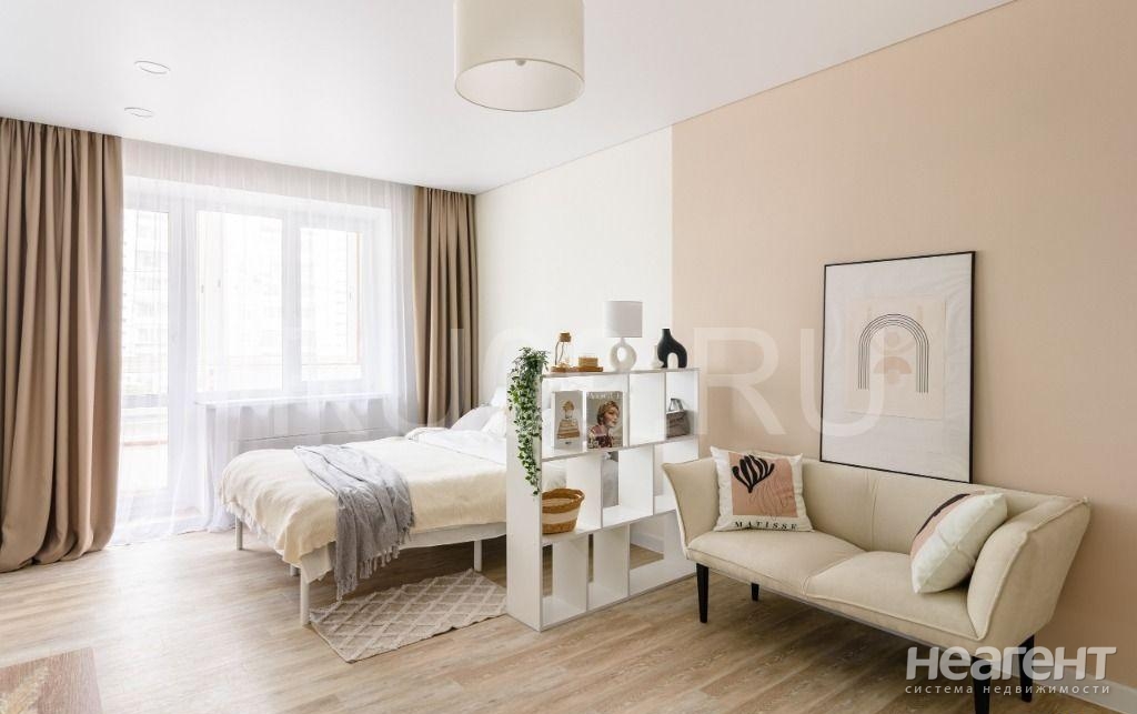 Продается 1-комнатная квартира, 42 м²