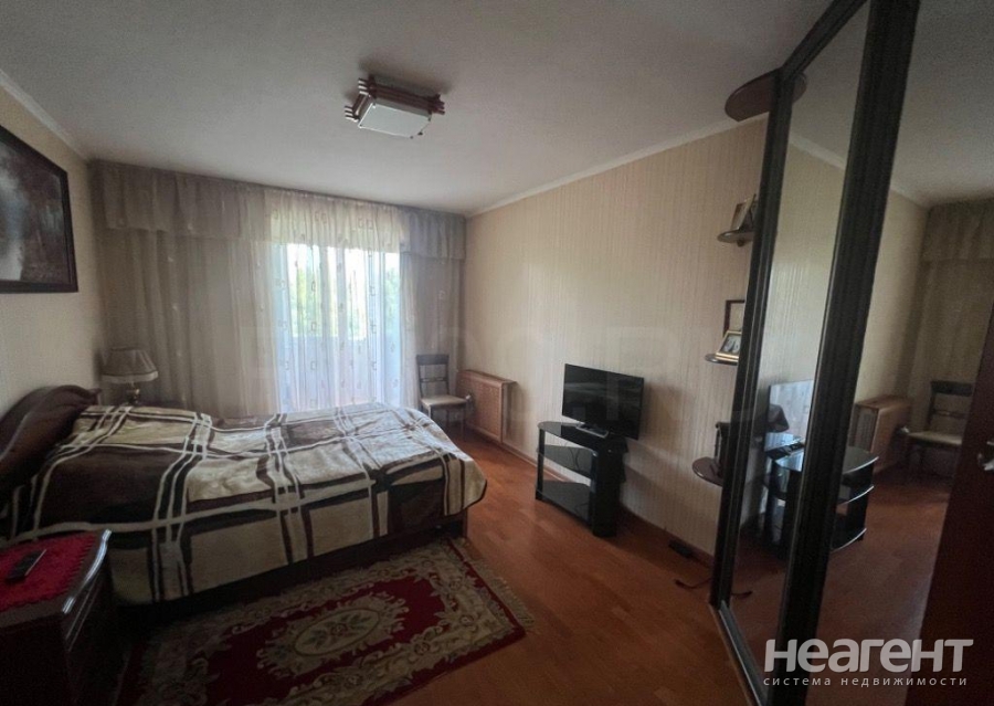 Продается Многокомнатная квартира, 95 м²