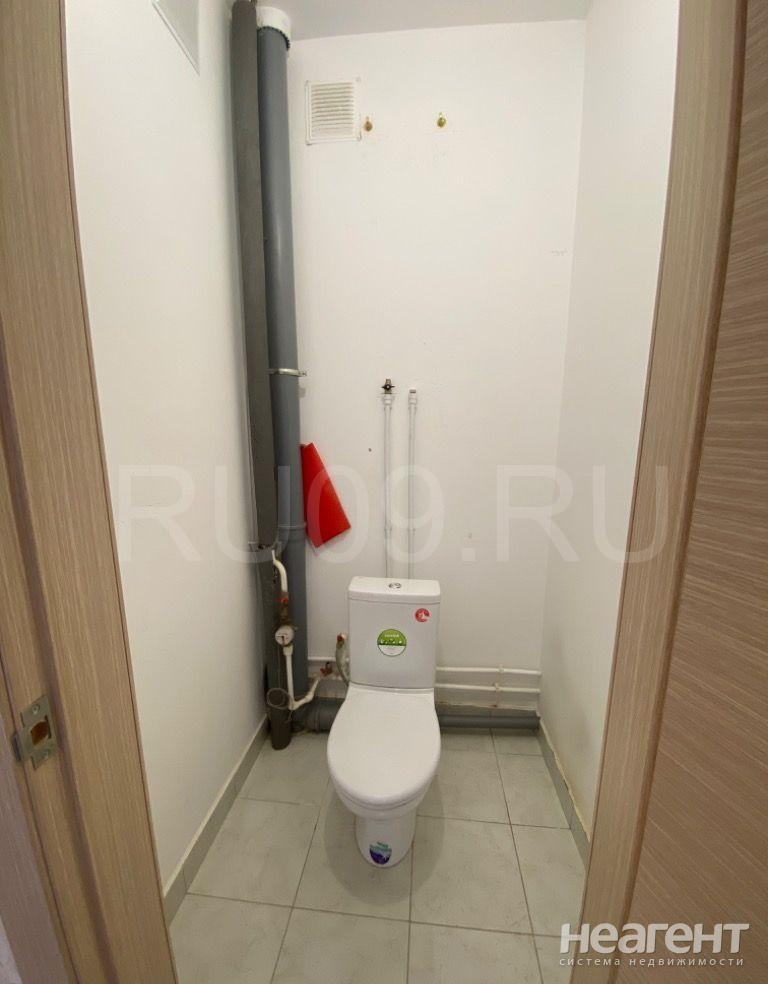 Продается 1-комнатная квартира, 41 м²