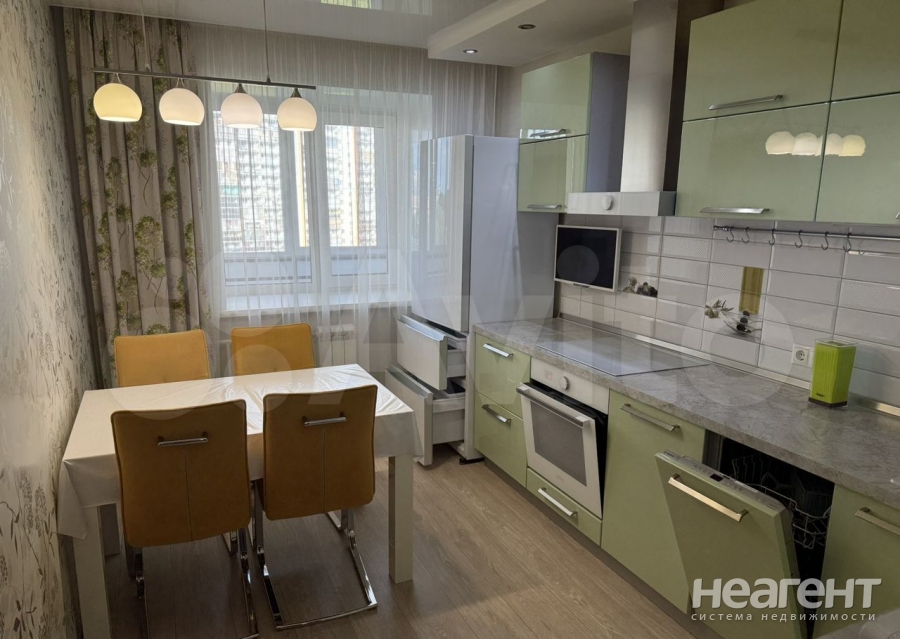 Продается 2-х комнатная квартира, 60 м²