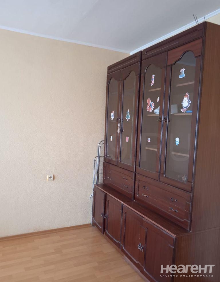 Продается 1-комнатная квартира, 32 м²