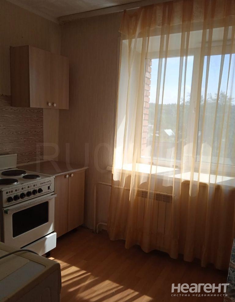 Продается 1-комнатная квартира, 32 м²