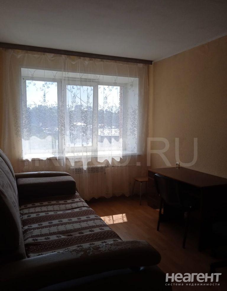 Продается 1-комнатная квартира, 32 м²