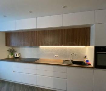 Продается 1-комнатная квартира, 48 м²