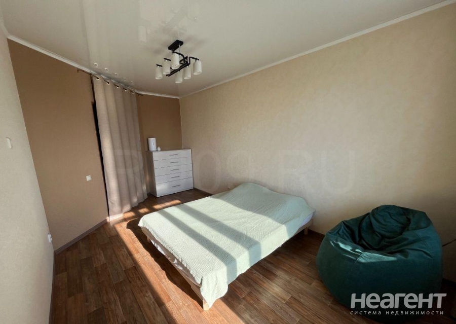 Продается 1-комнатная квартира, 45 м²