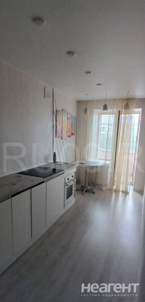 Продается 1-комнатная квартира, 35 м²