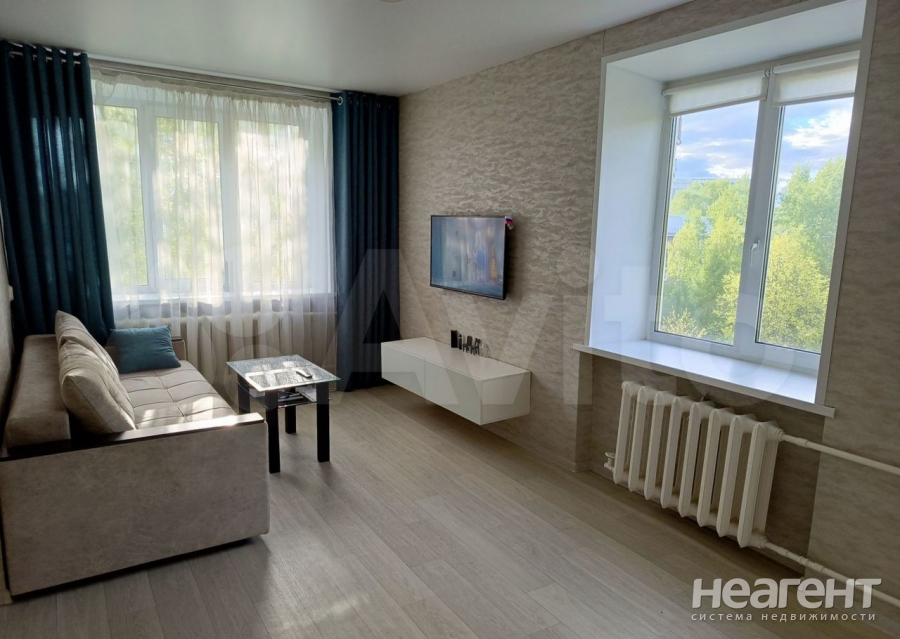 Продается 1-комнатная квартира, 37 м²