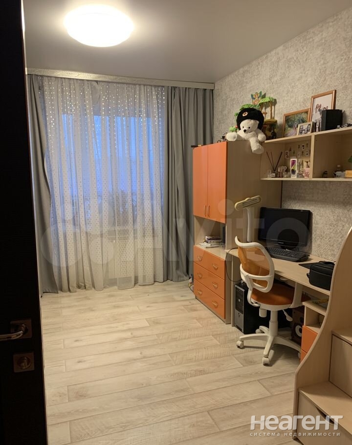 Продается 2-х комнатная квартира, 79 м²