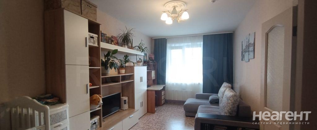 Продается 1-комнатная квартира, 38 м²