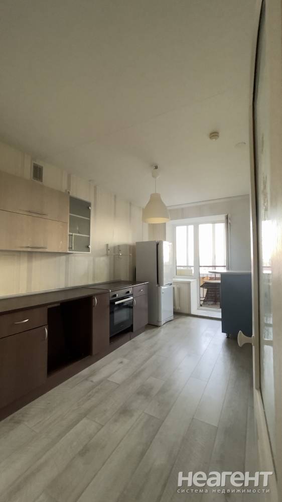 Продается 1-комнатная квартира, 41 м²