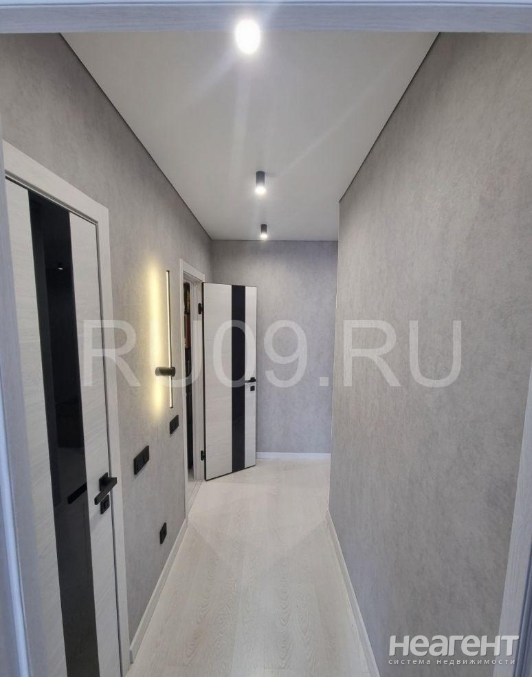 Продается 2-х комнатная квартира, 64 м²