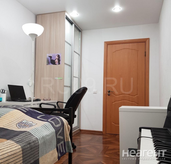 Продается 3-х комнатная квартира, 57 м²