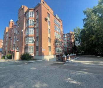 Продается 3-х комнатная квартира, 170 м²