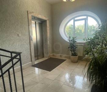 Продается 3-х комнатная квартира, 170 м²