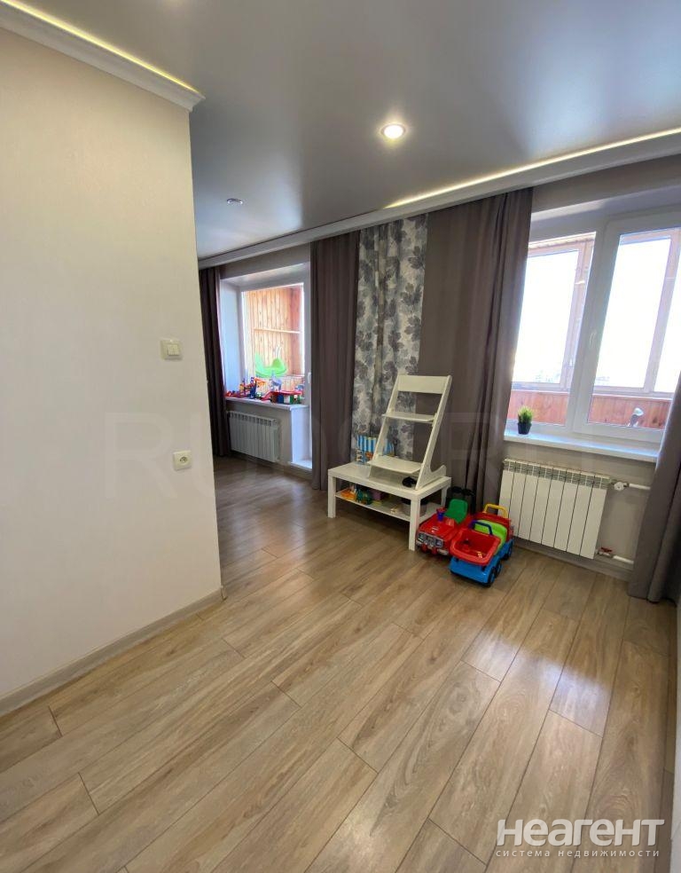 Продается 3-х комнатная квартира, 80 м²