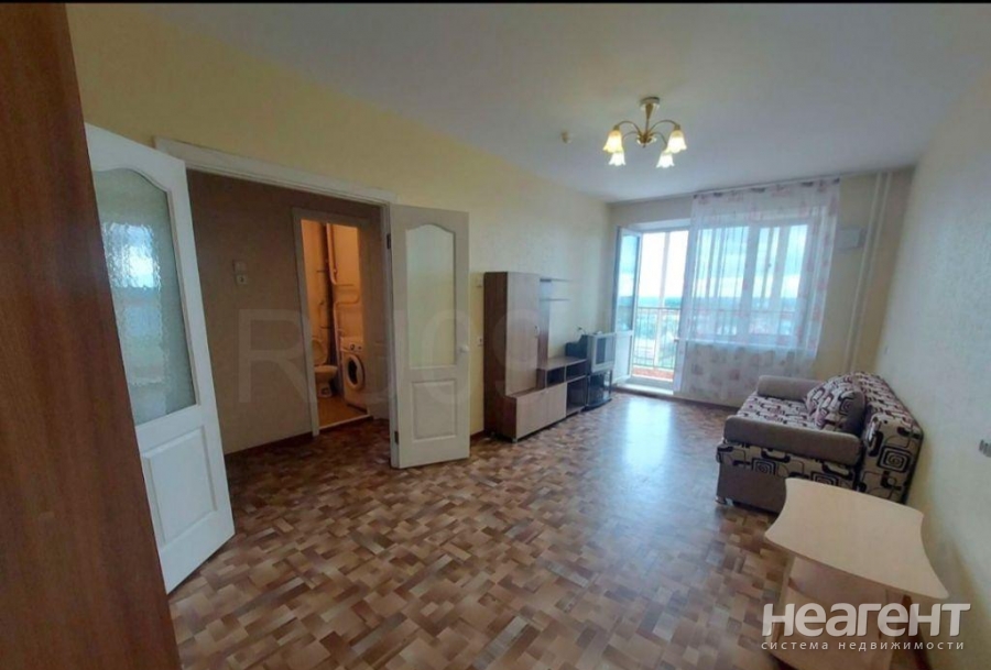 Продается 1-комнатная квартира, 35 м²