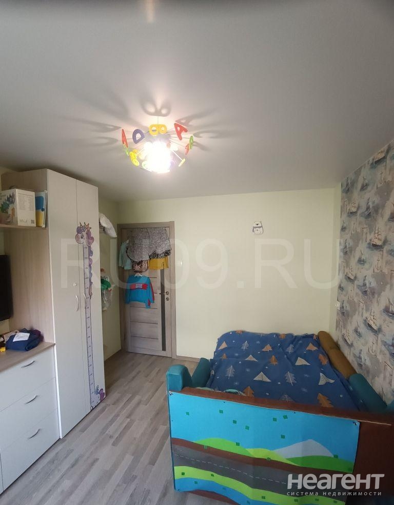 Продается 3-х комнатная квартира, 57 м²