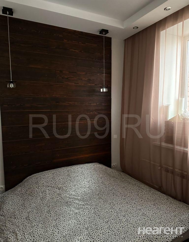 Продается 1-комнатная квартира, 39 м²