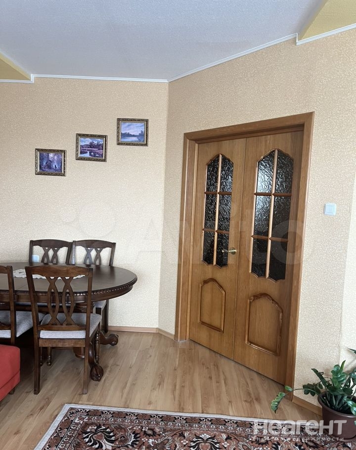 Продается Многокомнатная квартира, 113 м²