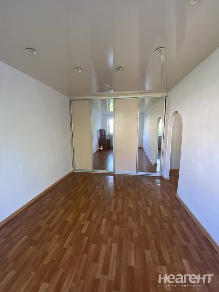 Продается 1-комнатная квартира, 29,7 м²