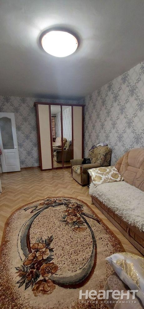 Продается 1-комнатная квартира, 37 м²