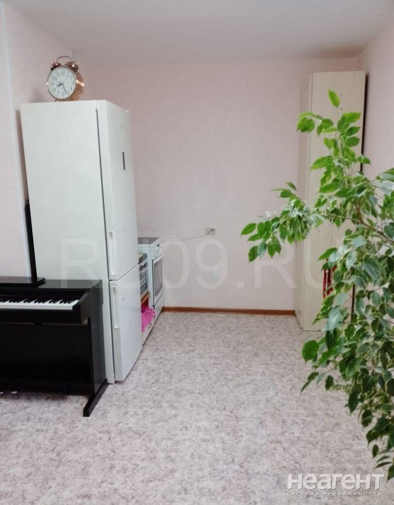 Продается 1-комнатная квартира, 28 м²