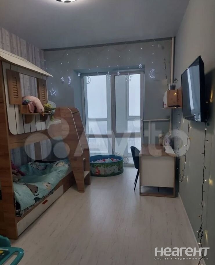 Продается Многокомнатная квартира, 85 м²