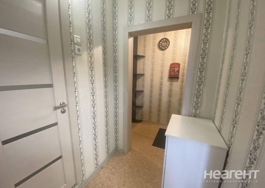 Продается 1-комнатная квартира, 36 м²