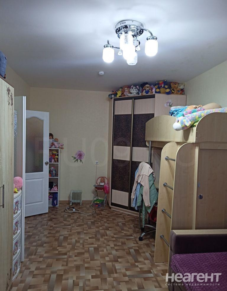 Продается 1-комнатная квартира, 38 м²