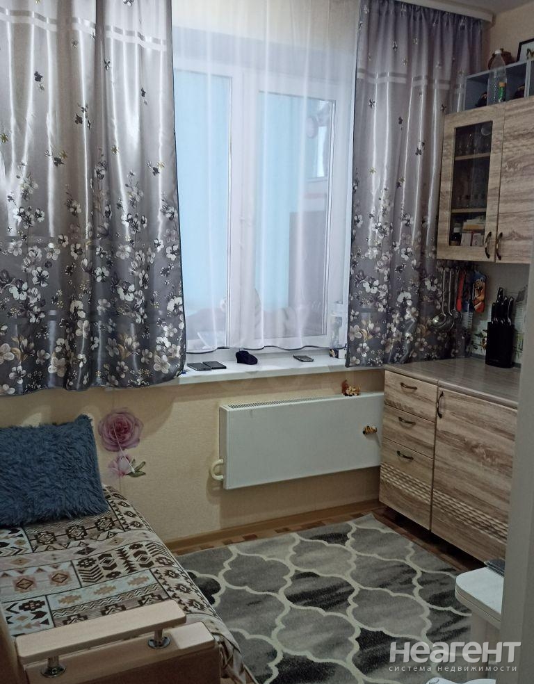 Продается 1-комнатная квартира, 38 м²