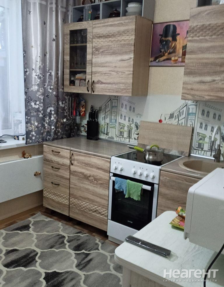 Продается 1-комнатная квартира, 38 м²