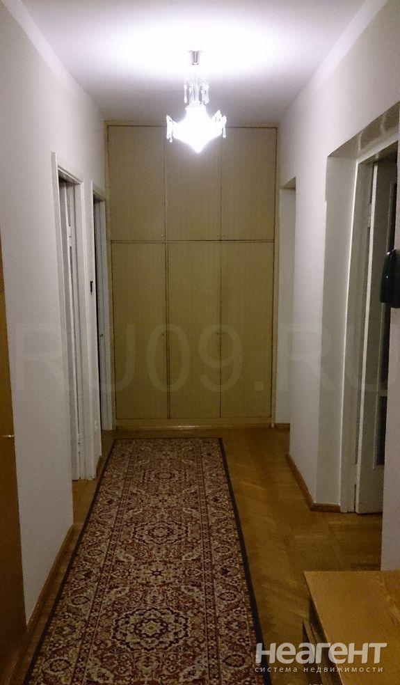 Продается Многокомнатная квартира, 96 м²