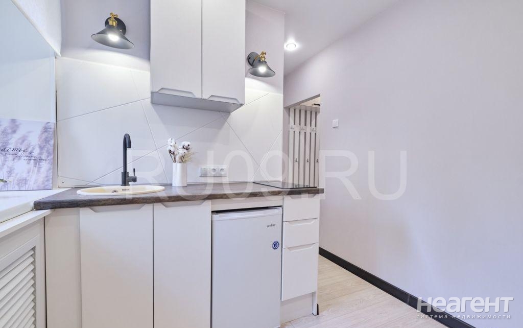 Продается 1-комнатная квартира, 12 м²